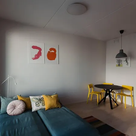 Tropical Scandinavian 5-bed Aparts By The Airport Martinlaakso Apartmán Vantaa